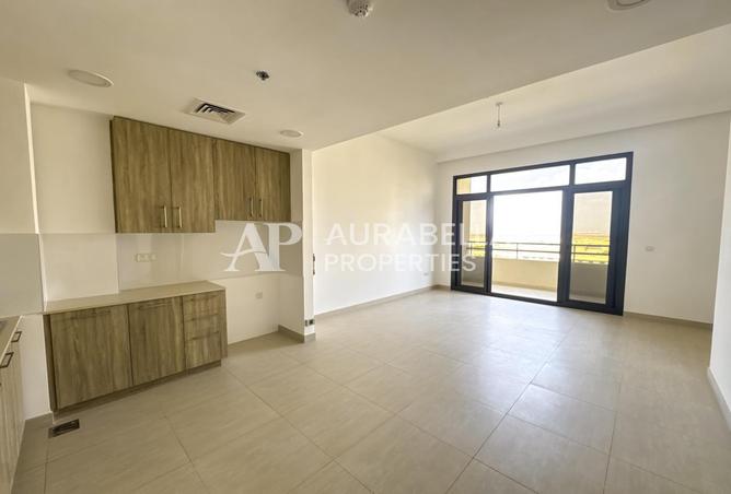 Large Layout | Boulevard Views | Available Now