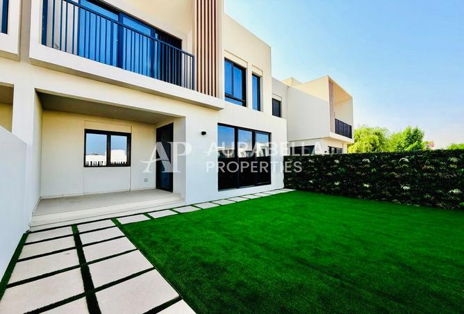Near to Pool | Unfurnished | 4Bed plus Maids